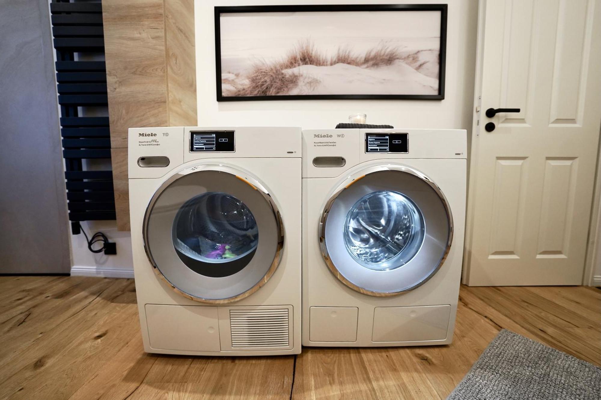 Edler Wohnraum Schlossteich-Suite 3 Sz Mit Zwei Balkonen, Kaffeevollautomat, Kamin, Klima, Lift & Zwei Parkplaetzen Κέμνιτς Εξωτερικό φωτογραφία